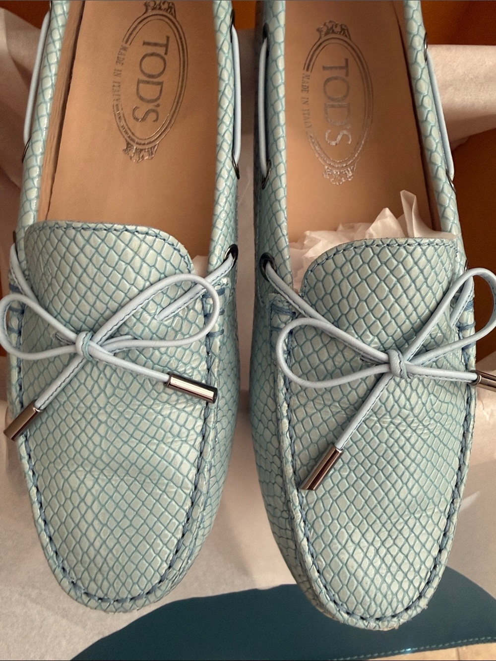 TOD'S Leather Loafers Gommino Driving Shoe Pale Blue EU-Sz 39 US 8.5-9 - Picture 15 of 16